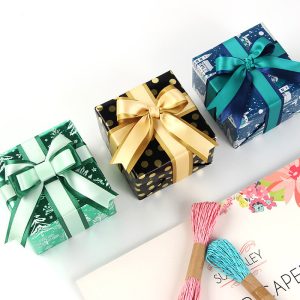 Papier cadeau aluminisé – Image 1