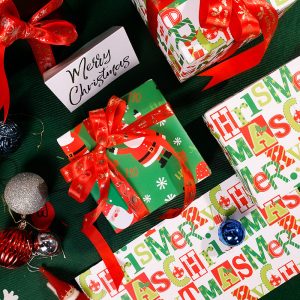 Papier cadeau à motifs de Noël – Image 3