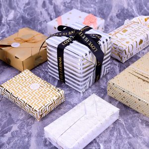 Papier cadeau en feuille d'or – Image 2